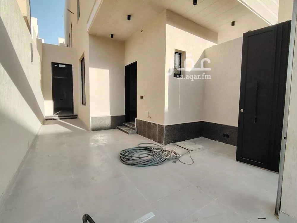 3 bedroom floor in Tuwaiq 7
