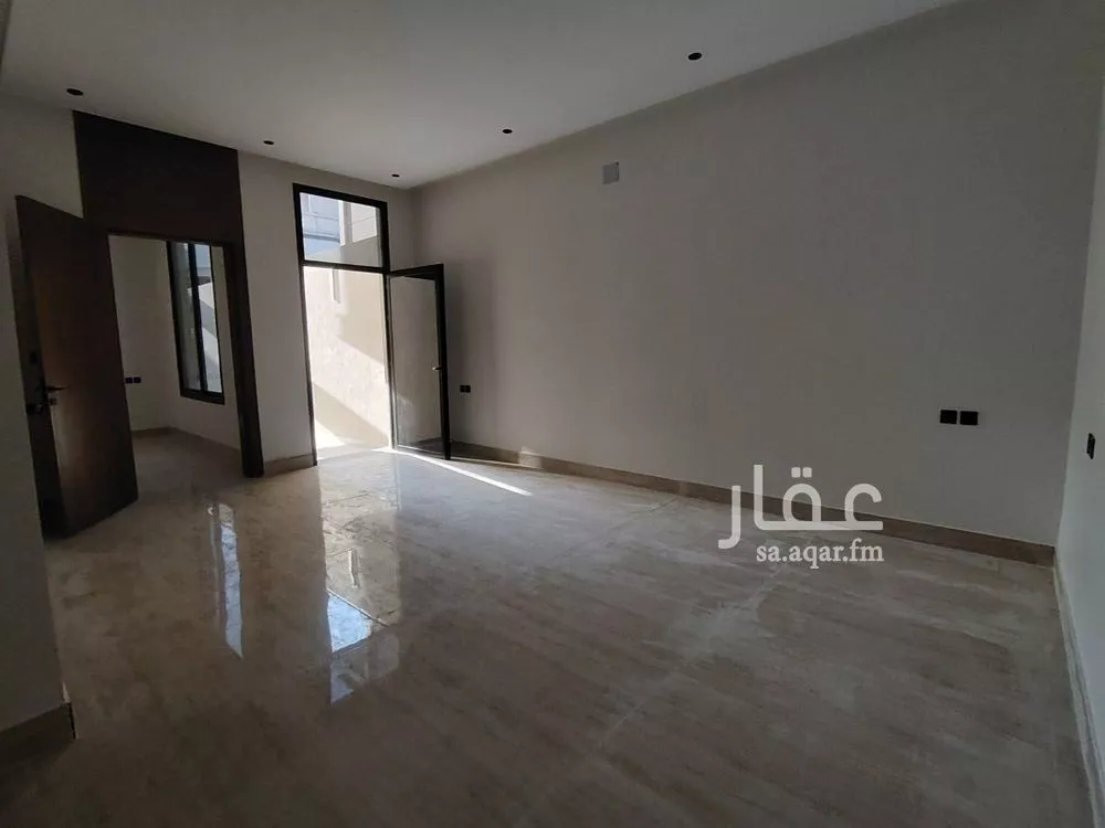 3 bedroom floor in Tuwaiq 8
