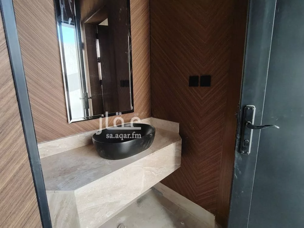 3 bedroom floor in Tuwaiq 10