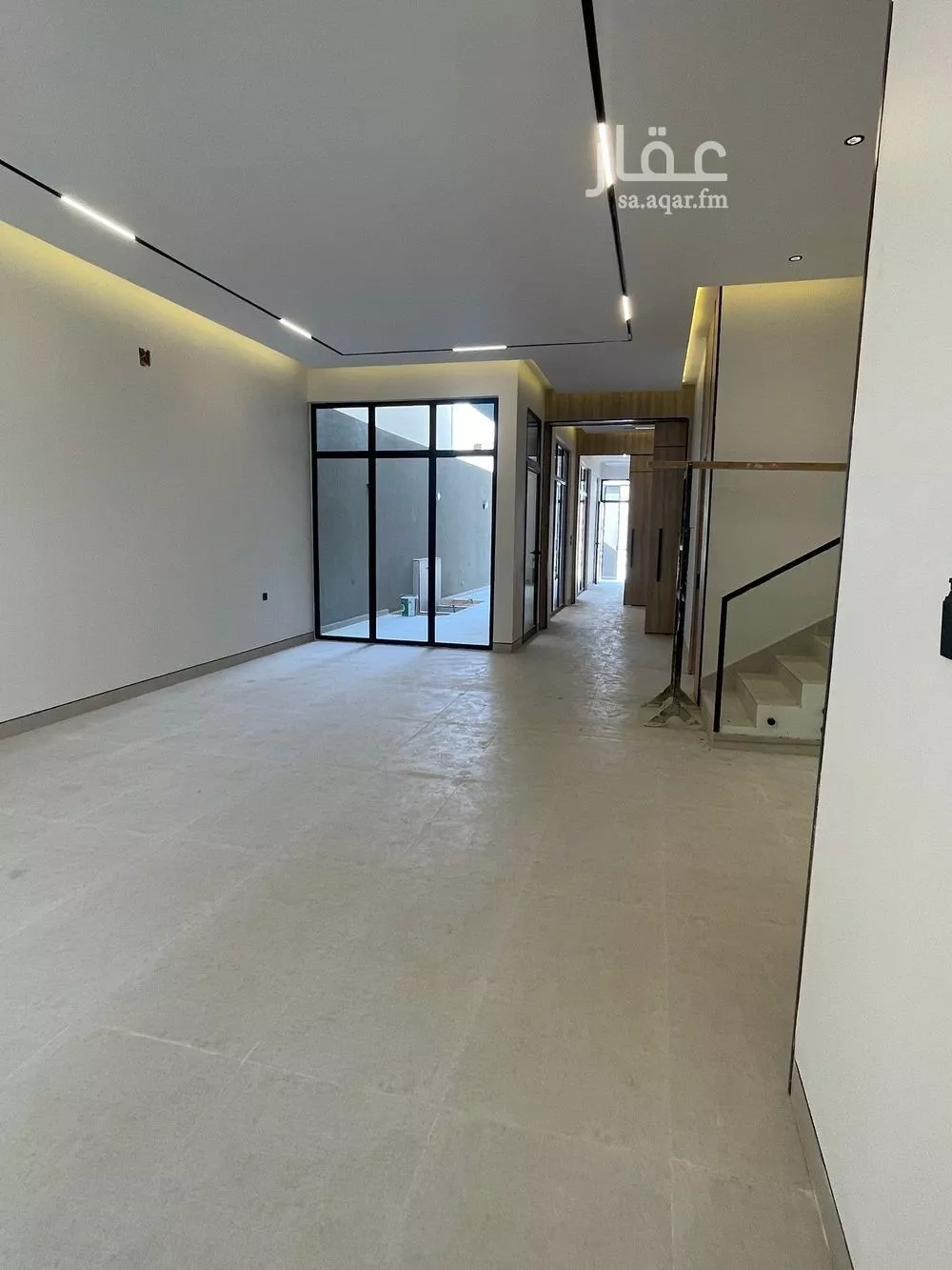 4 bedroom floor in Al Janadriyah 11