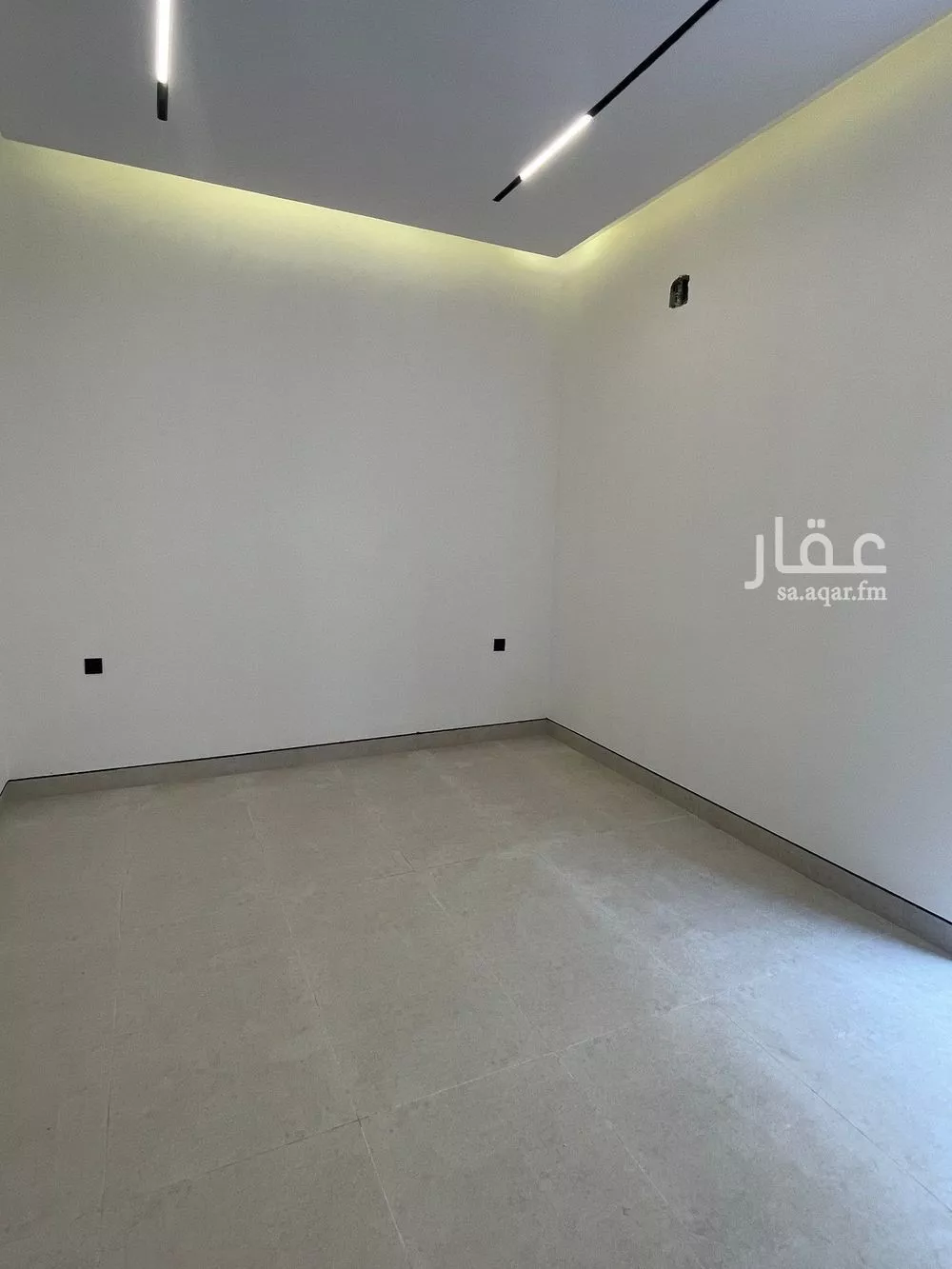 4 bedroom floor in Al Janadriyah 14