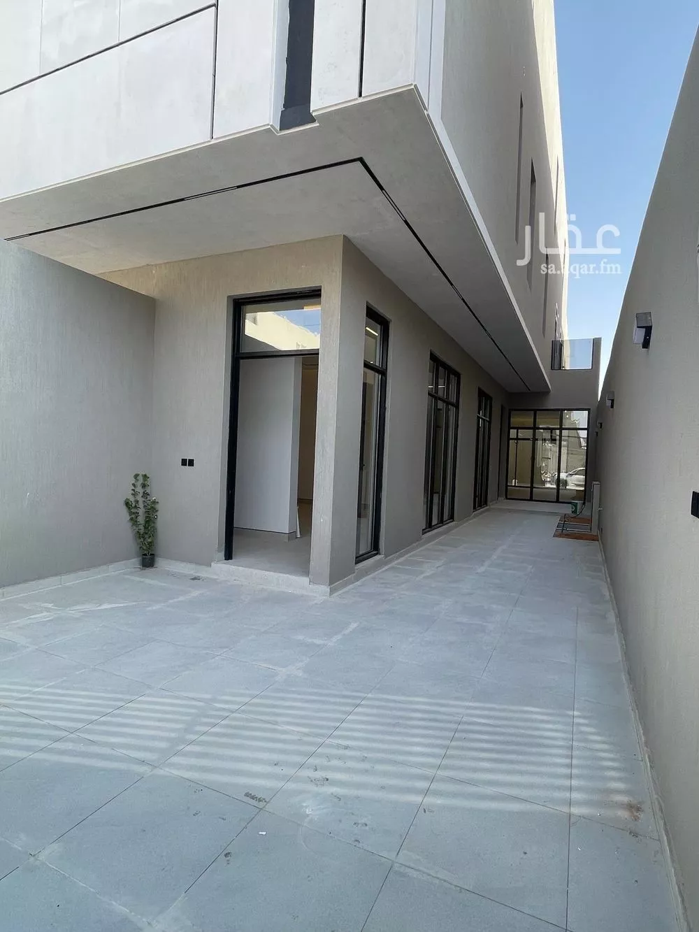4 bedroom floor in Al Janadriyah 3