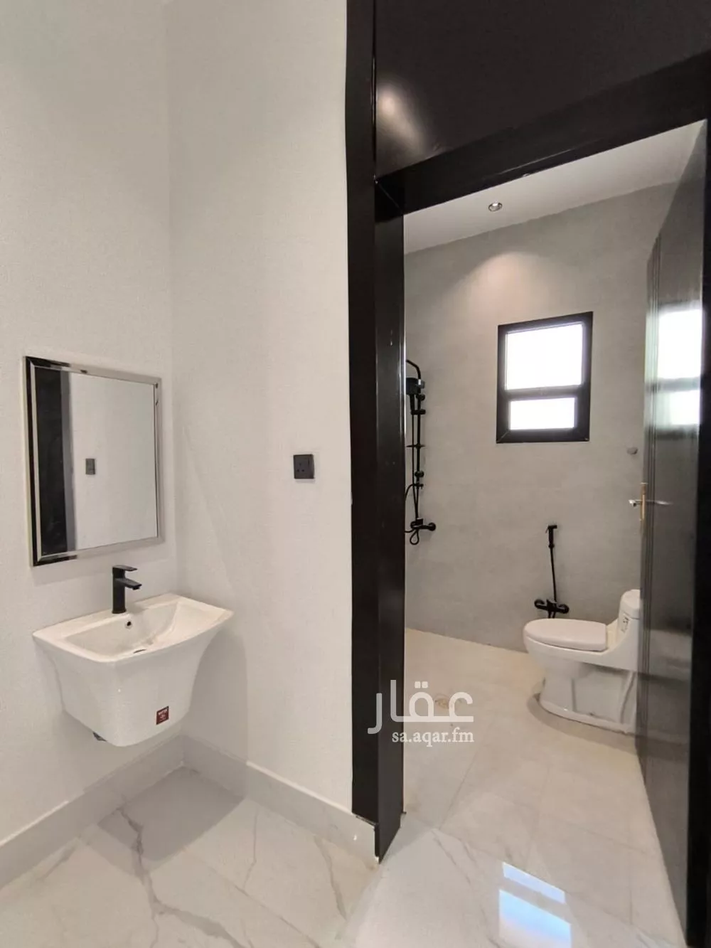 5 bedroom floor in Al Janadriyah 11