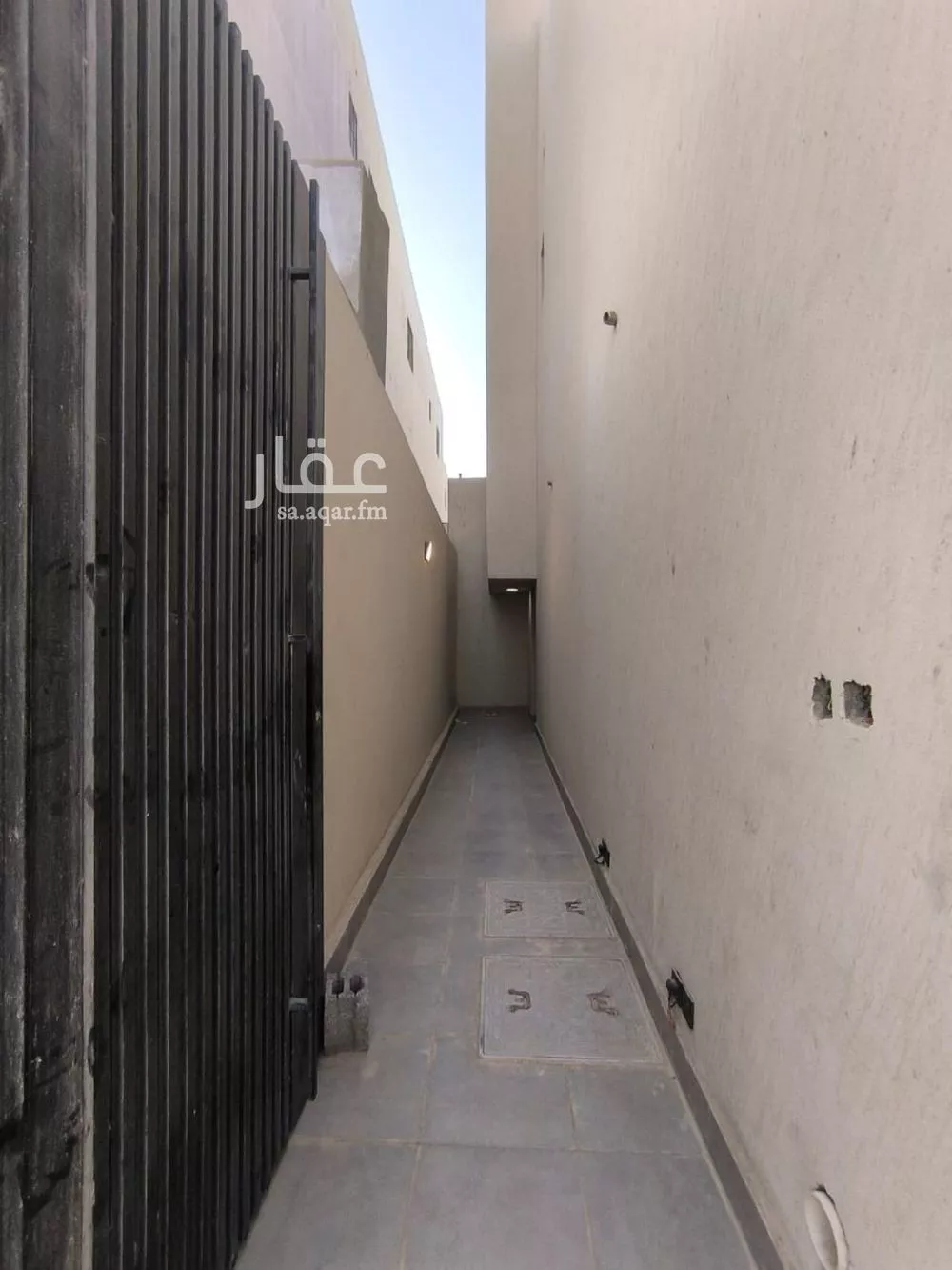 5 bedroom floor in Al Janadriyah 3