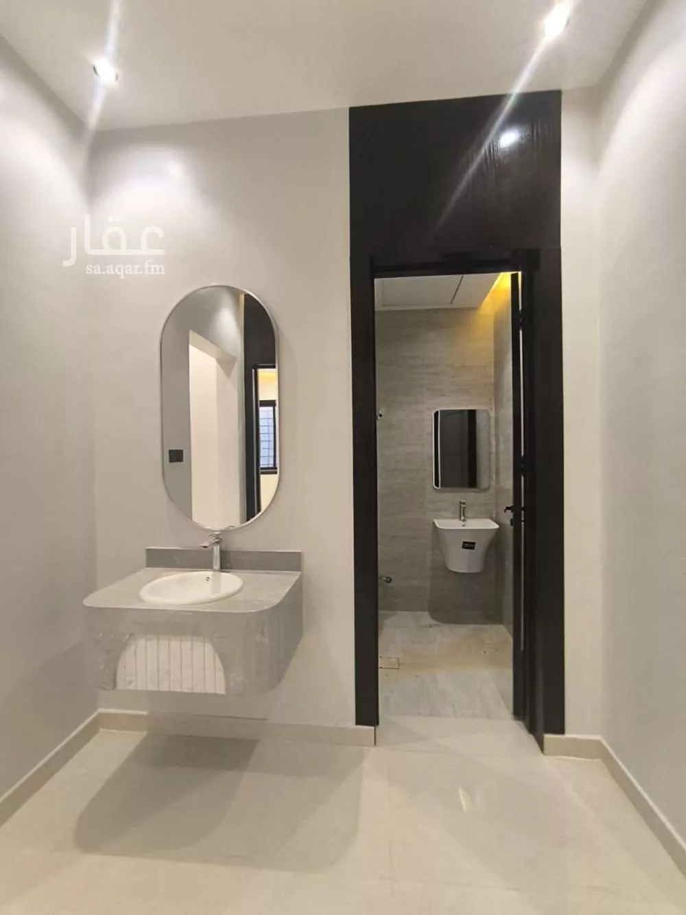 5 bedroom floor in Al Janadriyah 14