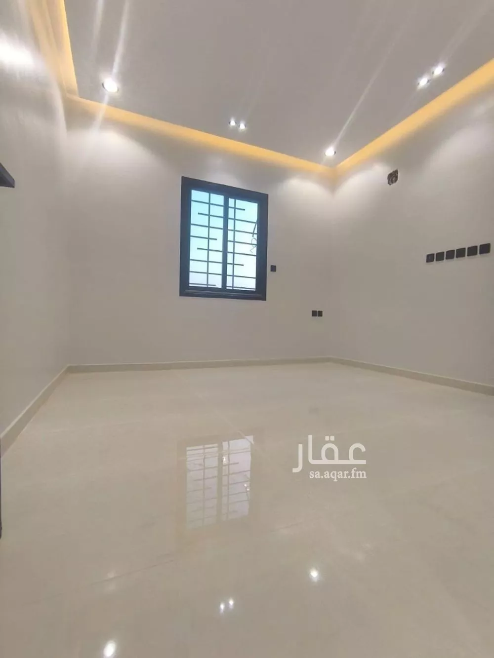 5 bedroom floor in Al Janadriyah 9