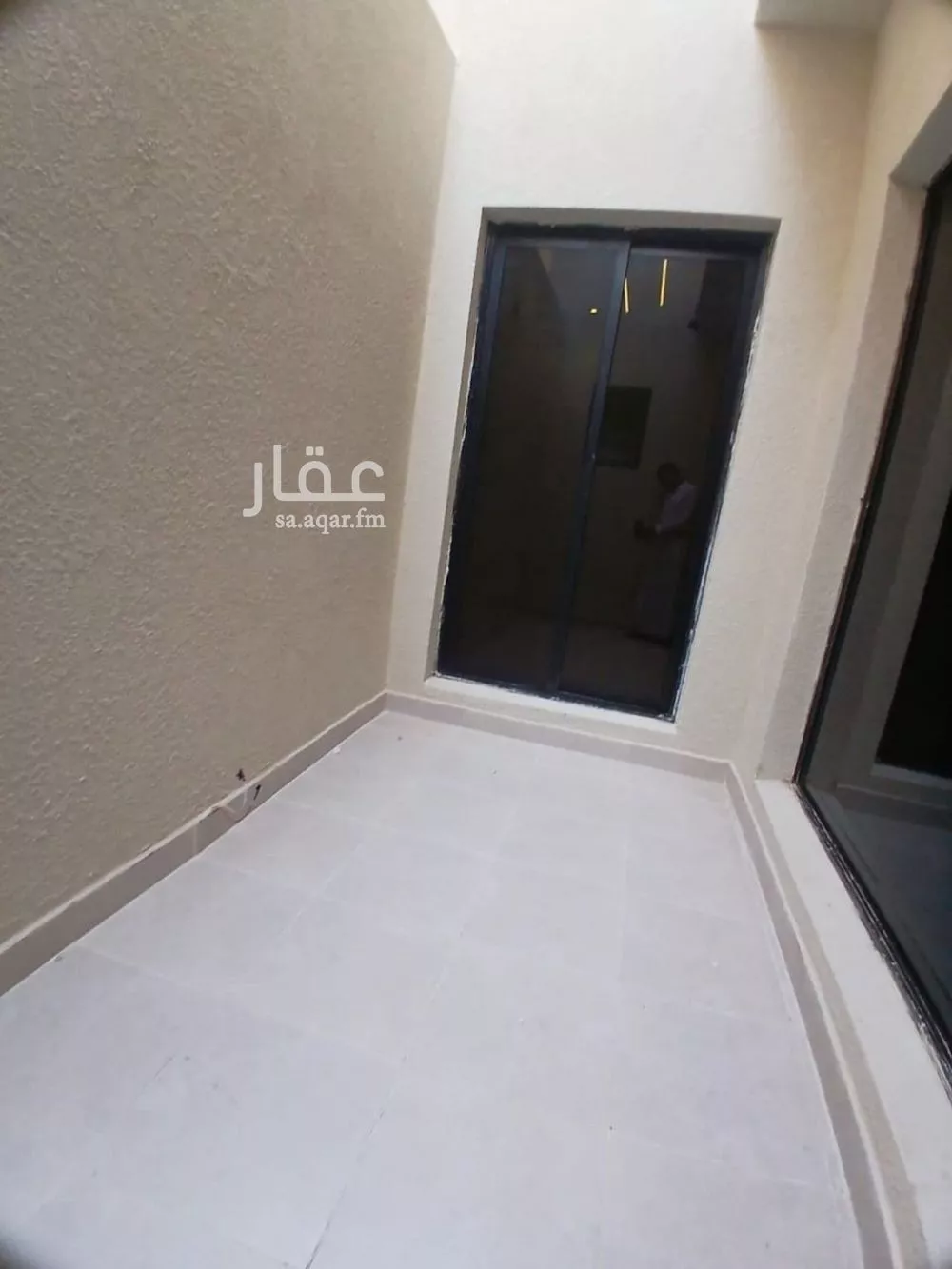 3 bedroom floor in Dhahrat Namar 2