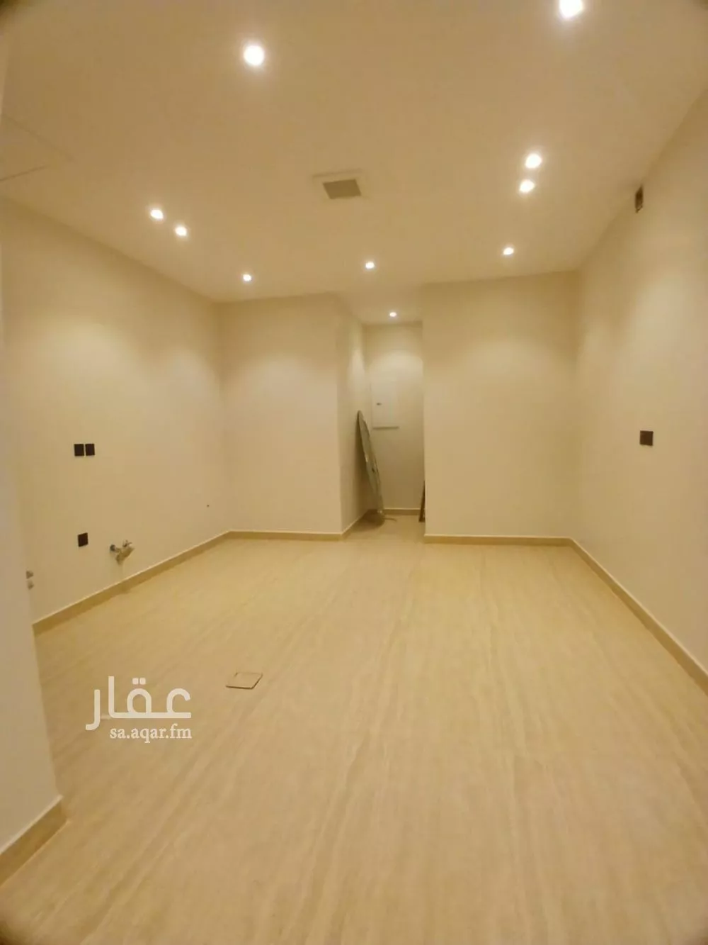 3 bedroom floor in Dhahrat Namar 14