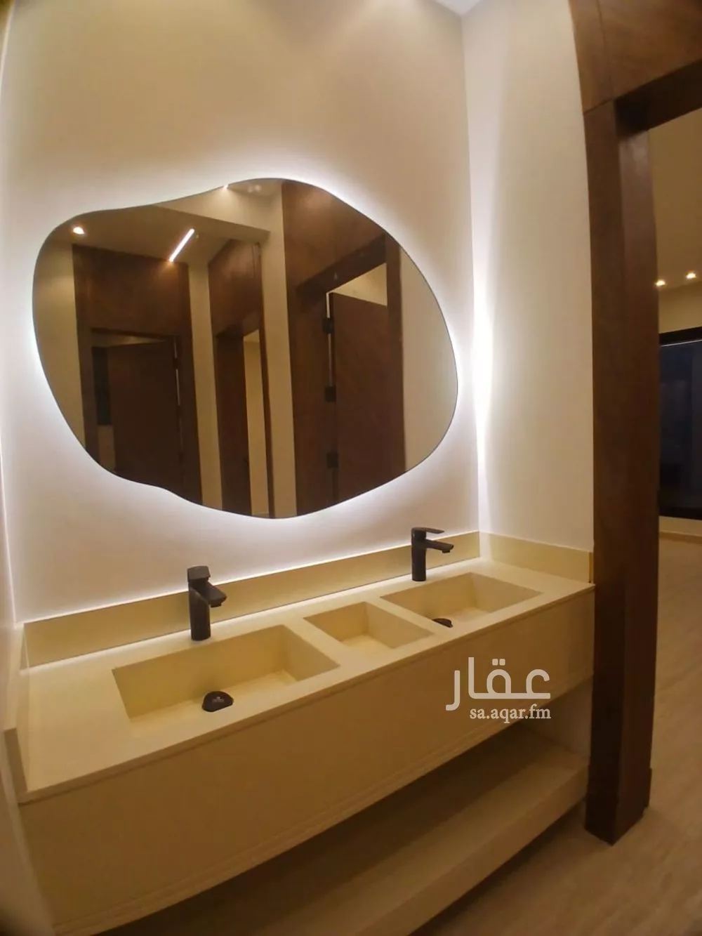 3 bedroom floor in Dhahrat Namar 26