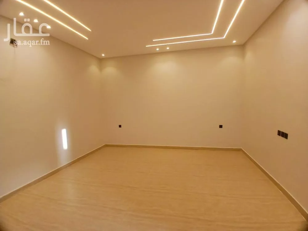 3 bedroom floor in Dhahrat Namar 8