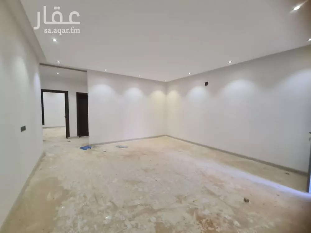 3 bedroom floor in Okaz 2