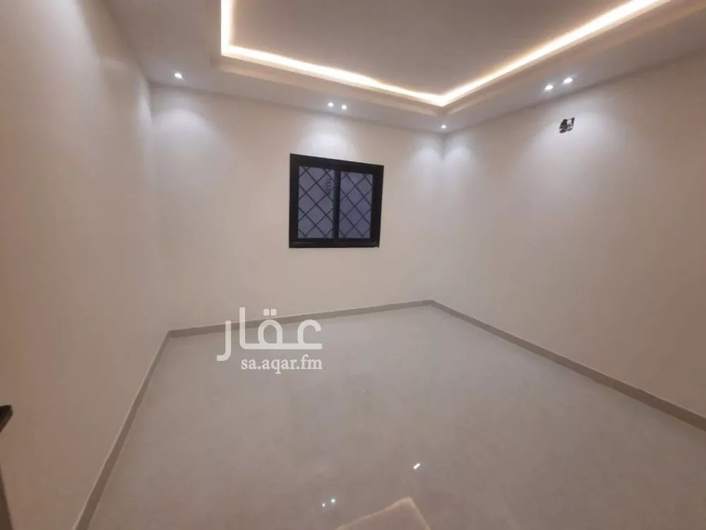 دور 5 غرف في طيبة 8