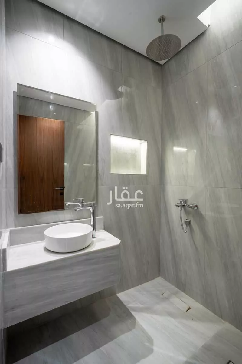 4 bedroom floor in Al Qairawan 11