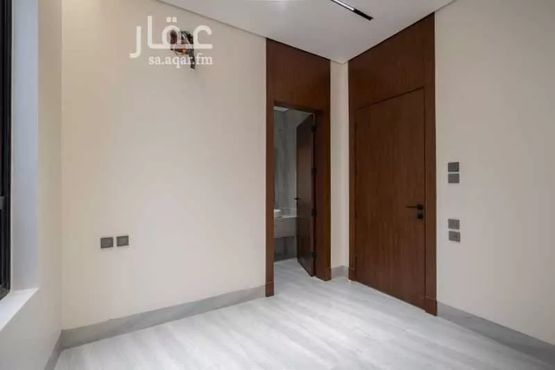 4 bedroom floor in Al Qairawan 8