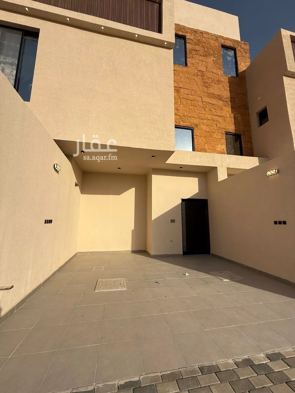 4 bedroom floor in Al Hazm 9