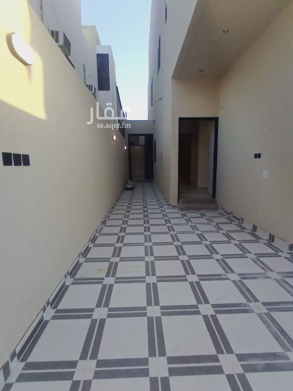 5 bedroom floor in Al Zahrah 4