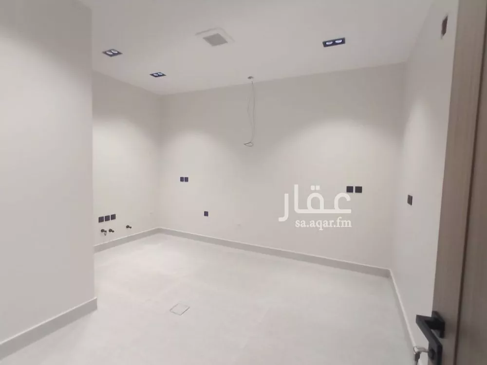 5 bedroom floor in Al Zahrah 7