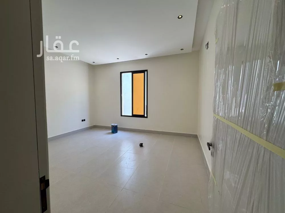 4 bedroom floor in Al Khaleej 12