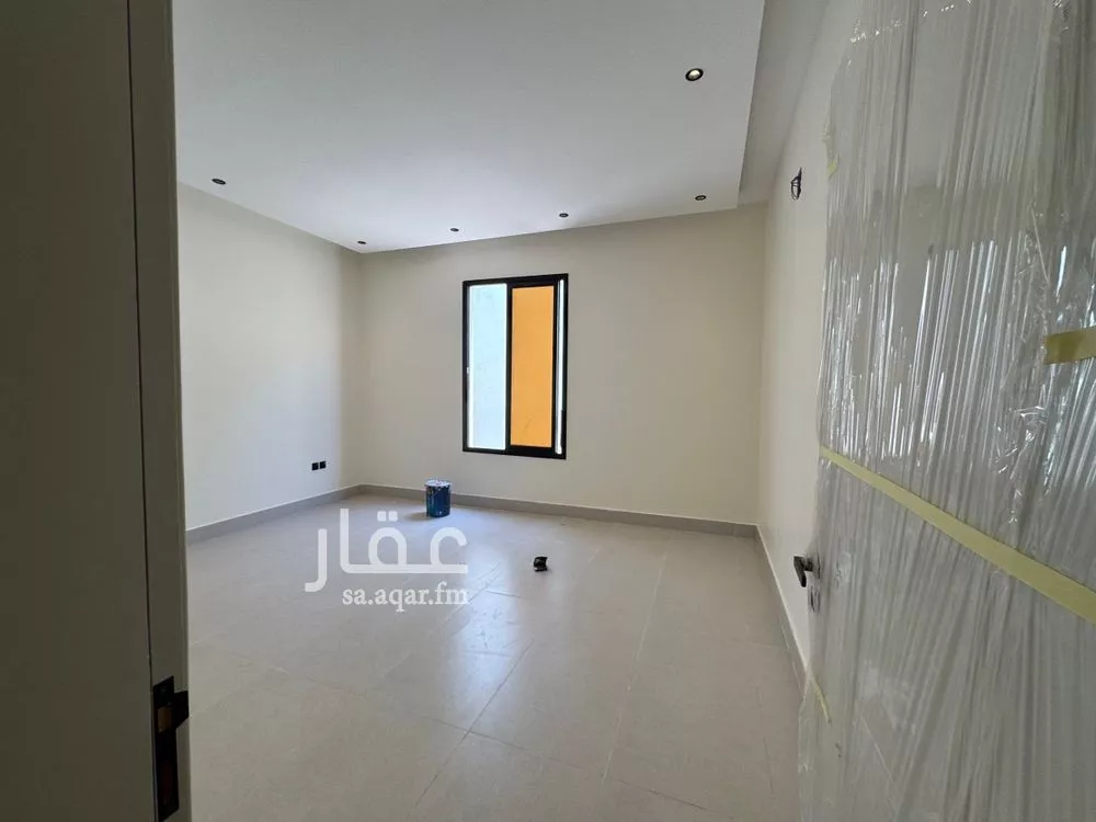 4 bedroom floor in Al Khaleej 13