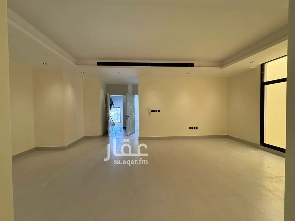 4 bedroom floor in Al Khaleej 9