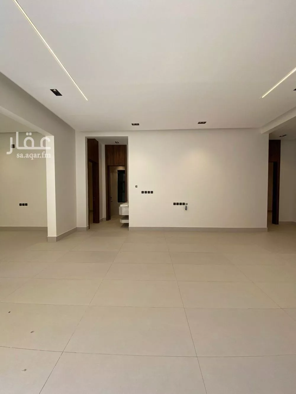 5 bedroom floor in Al Khaleej 3