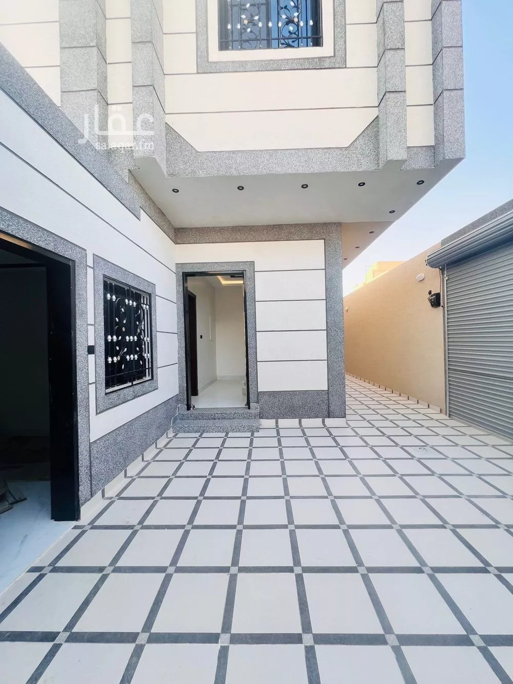 6 bedroom floor in Al Aziziyah 3