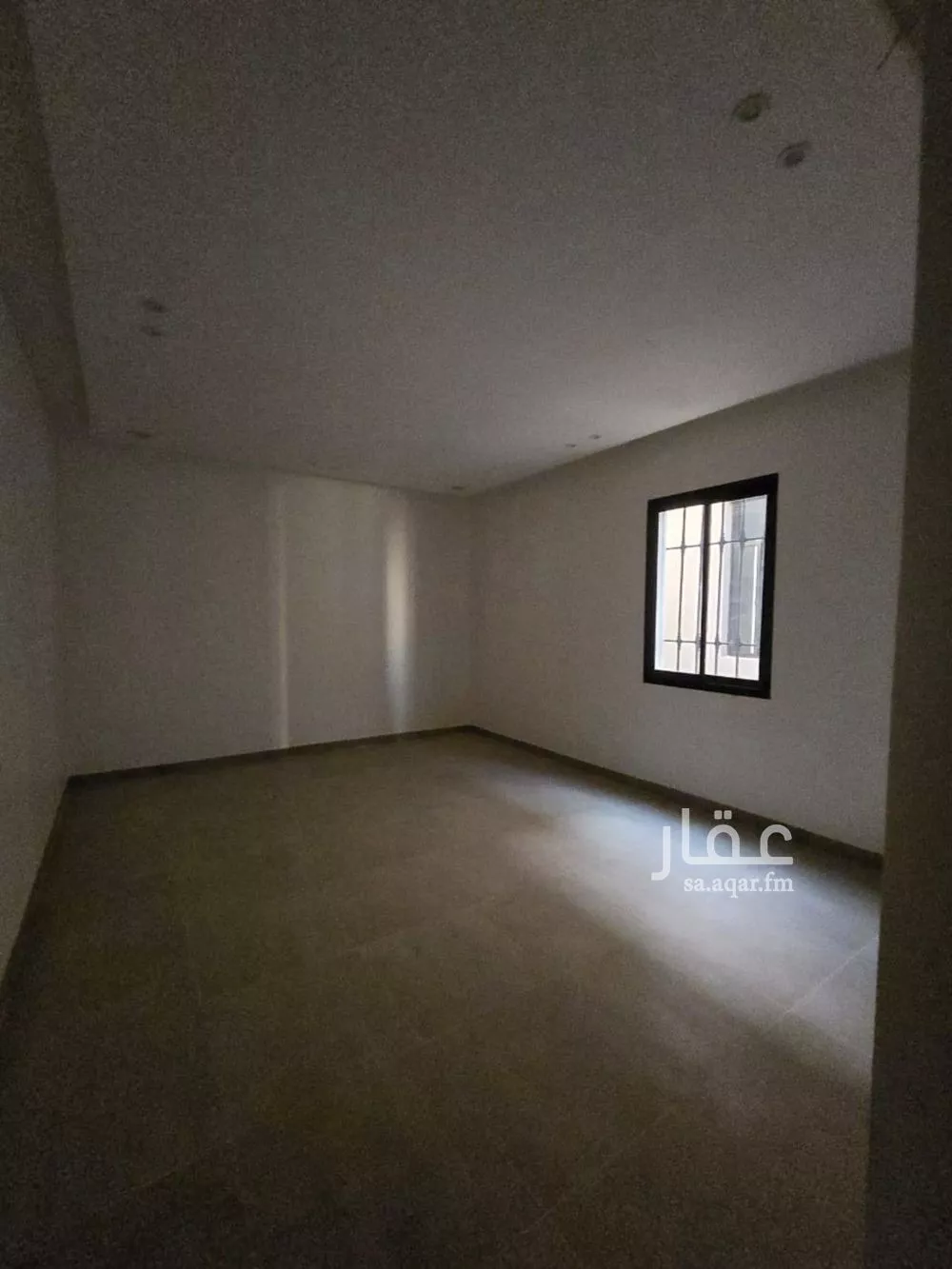 4 bedroom floor in Okaz 8