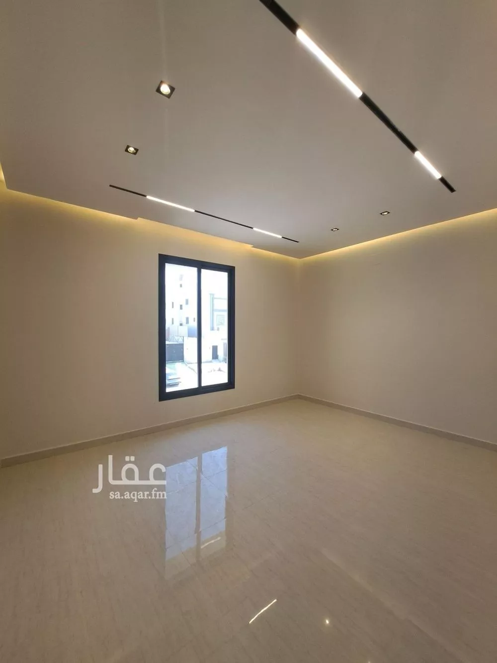 5 bedroom floor in Ash Sharq 2