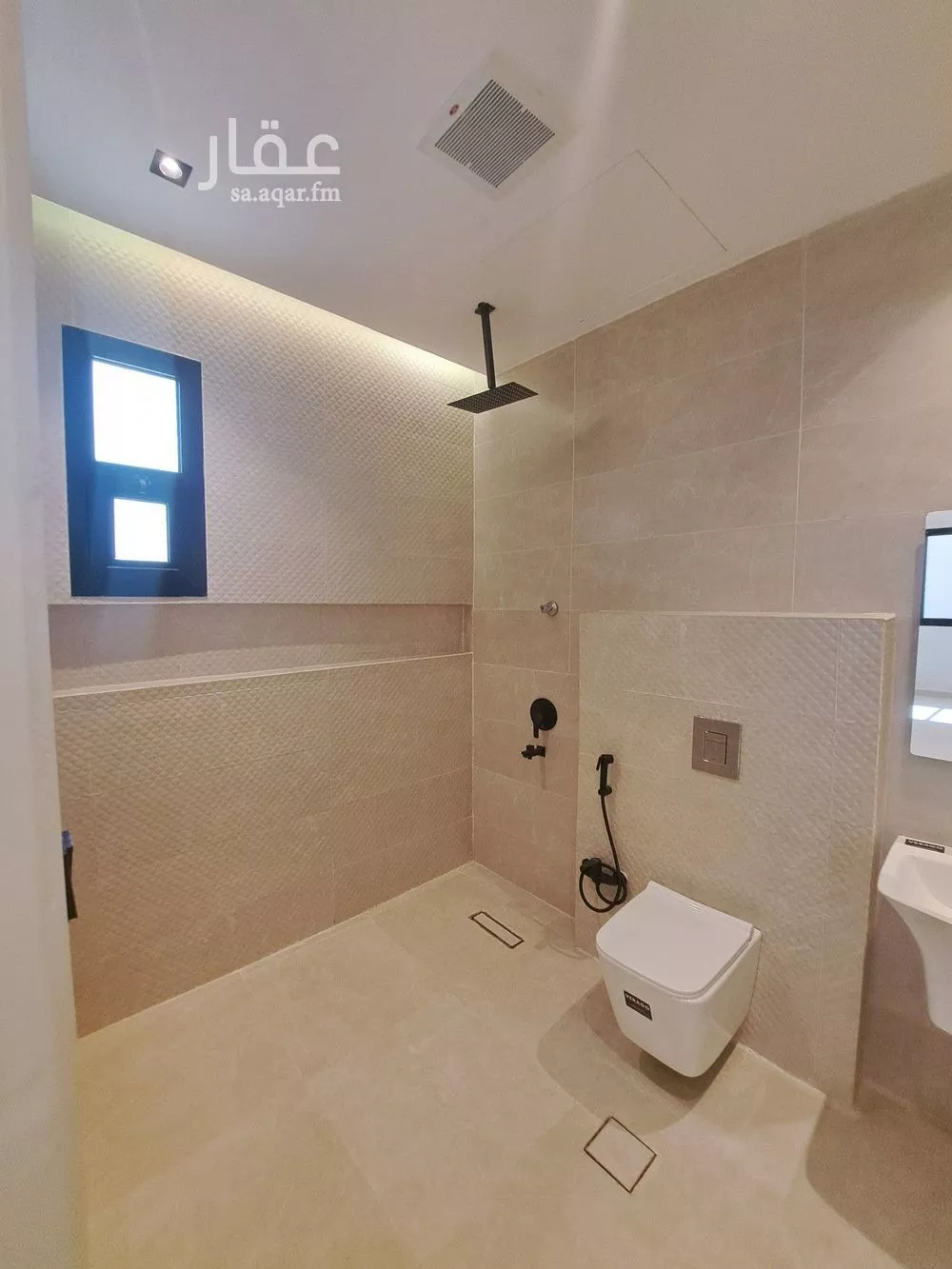 5 bedroom floor in Ash Sharq 5