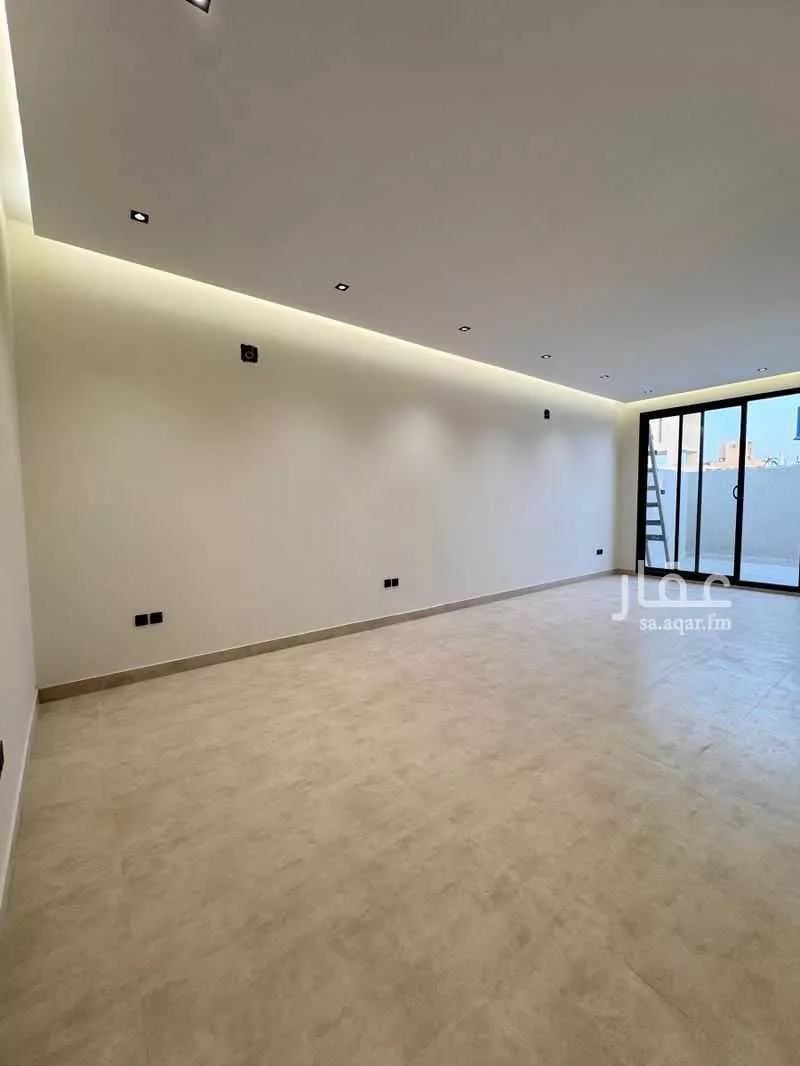 3 bedroom floor in Al Aridh 19