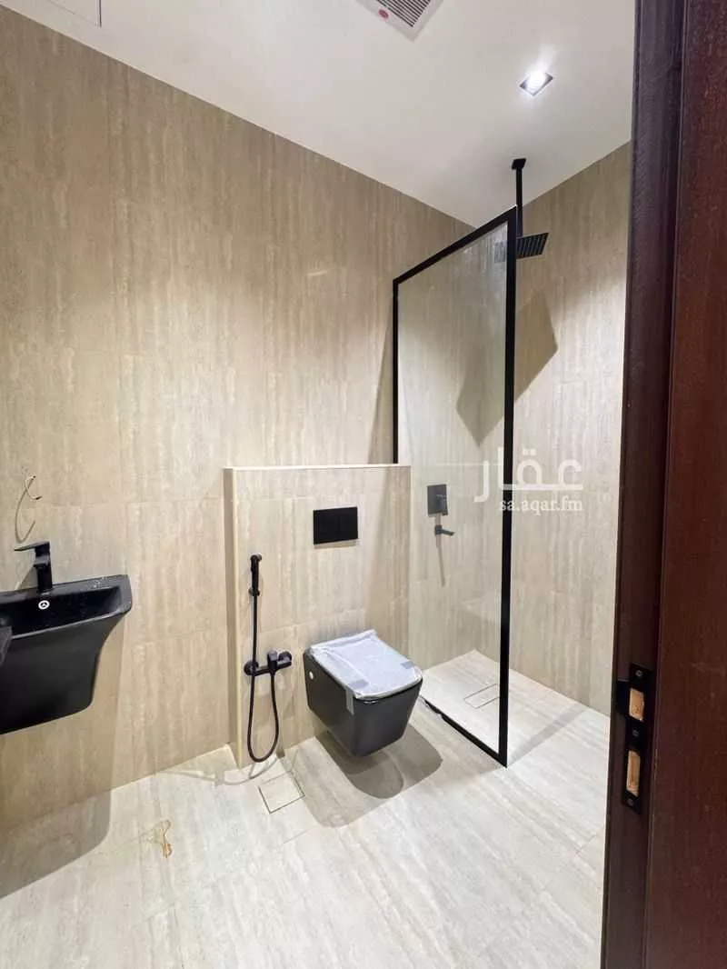 3 bedroom floor in Al Aridh 9