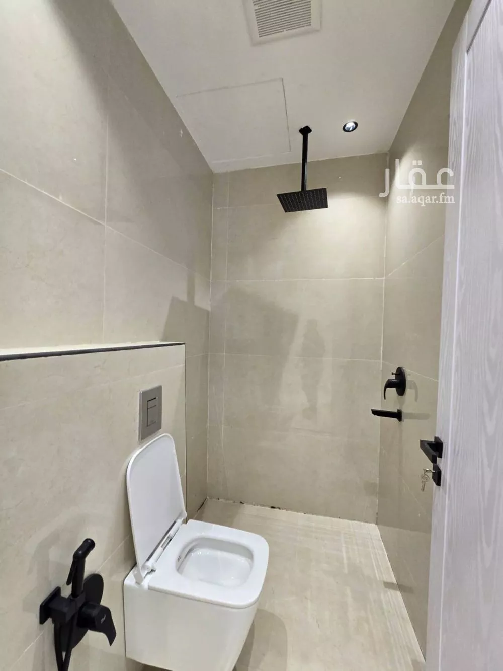 4 bedroom floor in Al Zahrah 8