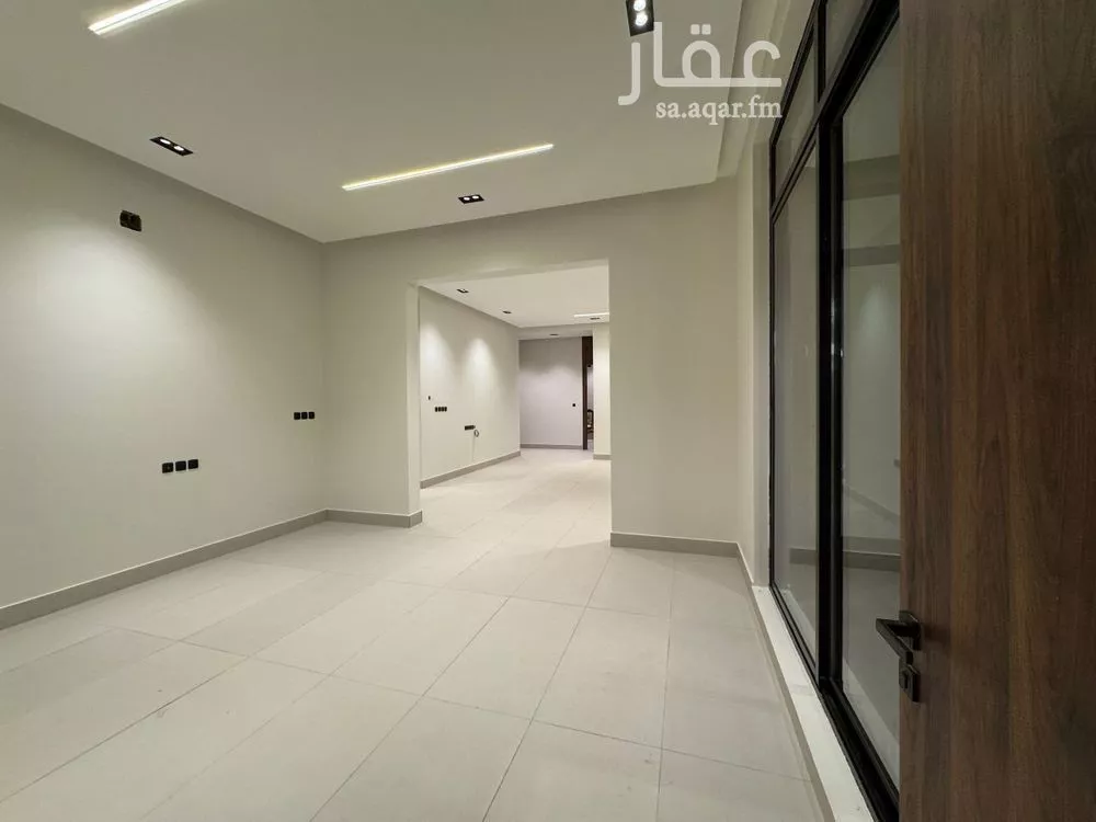 5 bedroom floor in Al Khaleej 7