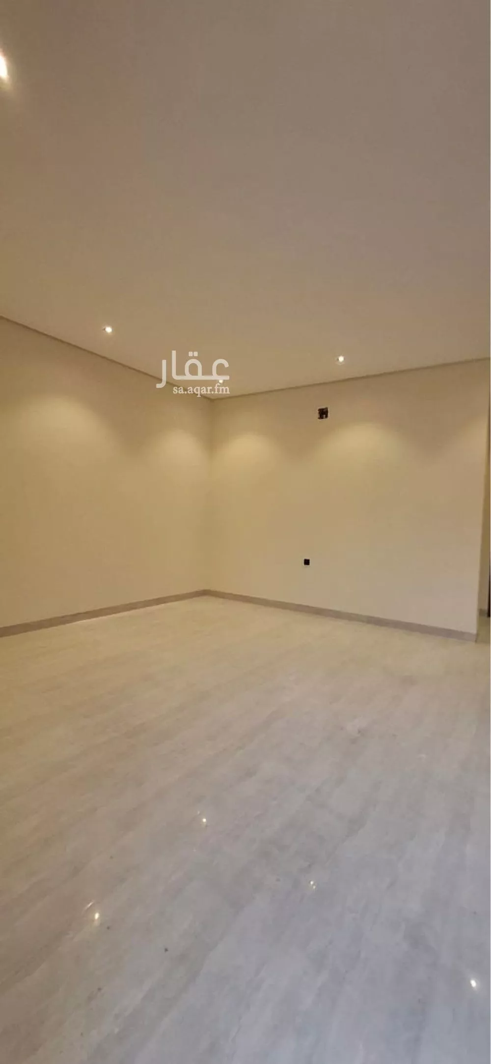 5 bedroom floor in Al Janadriyah 3