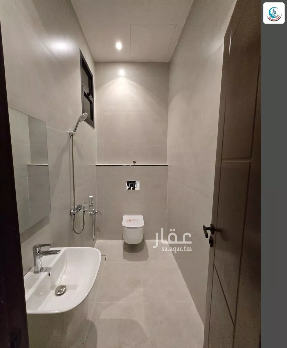 5 bedroom floor in Al Maizilah 11