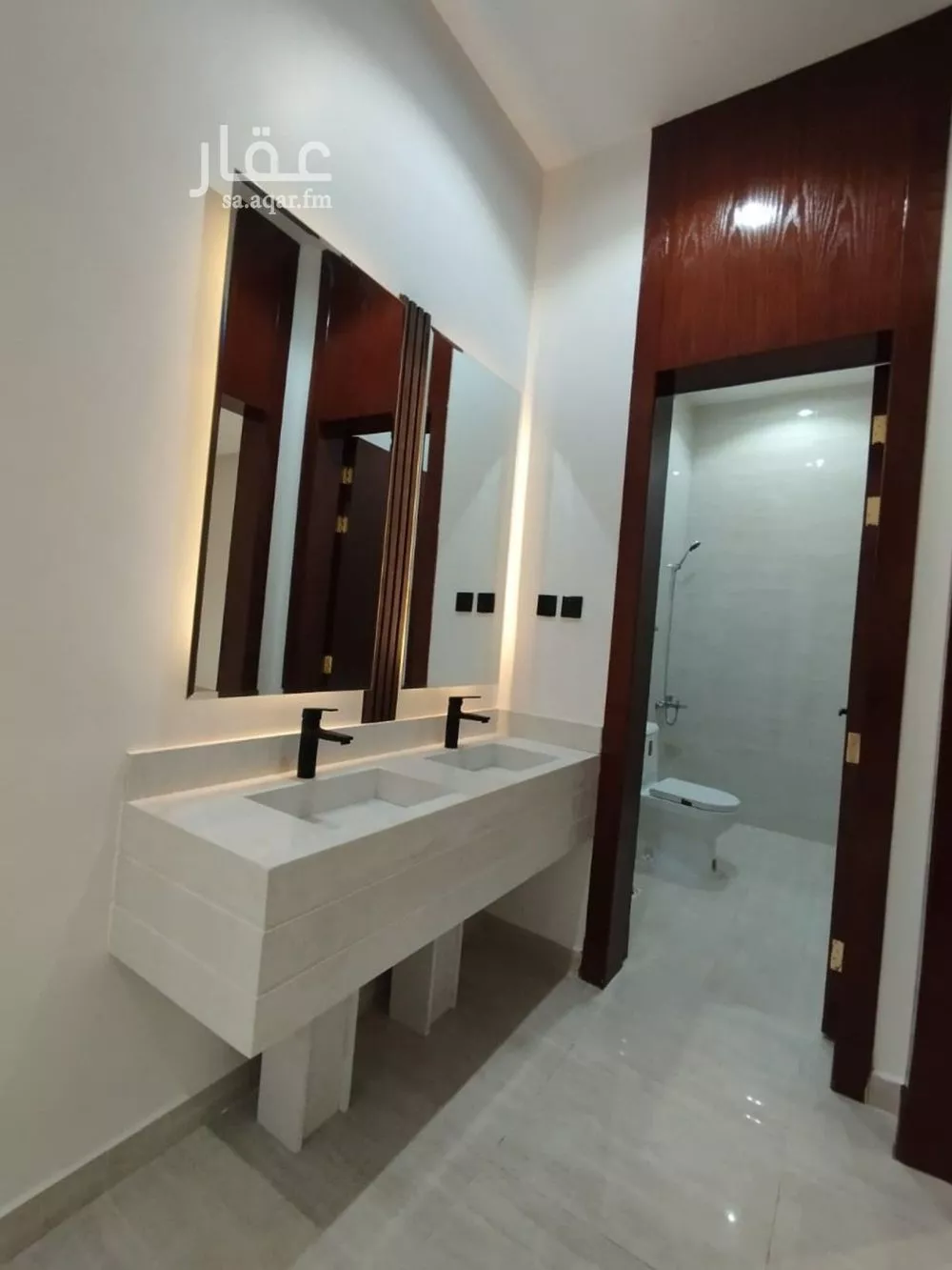 3 bedroom floor in Al Janadriyah 4