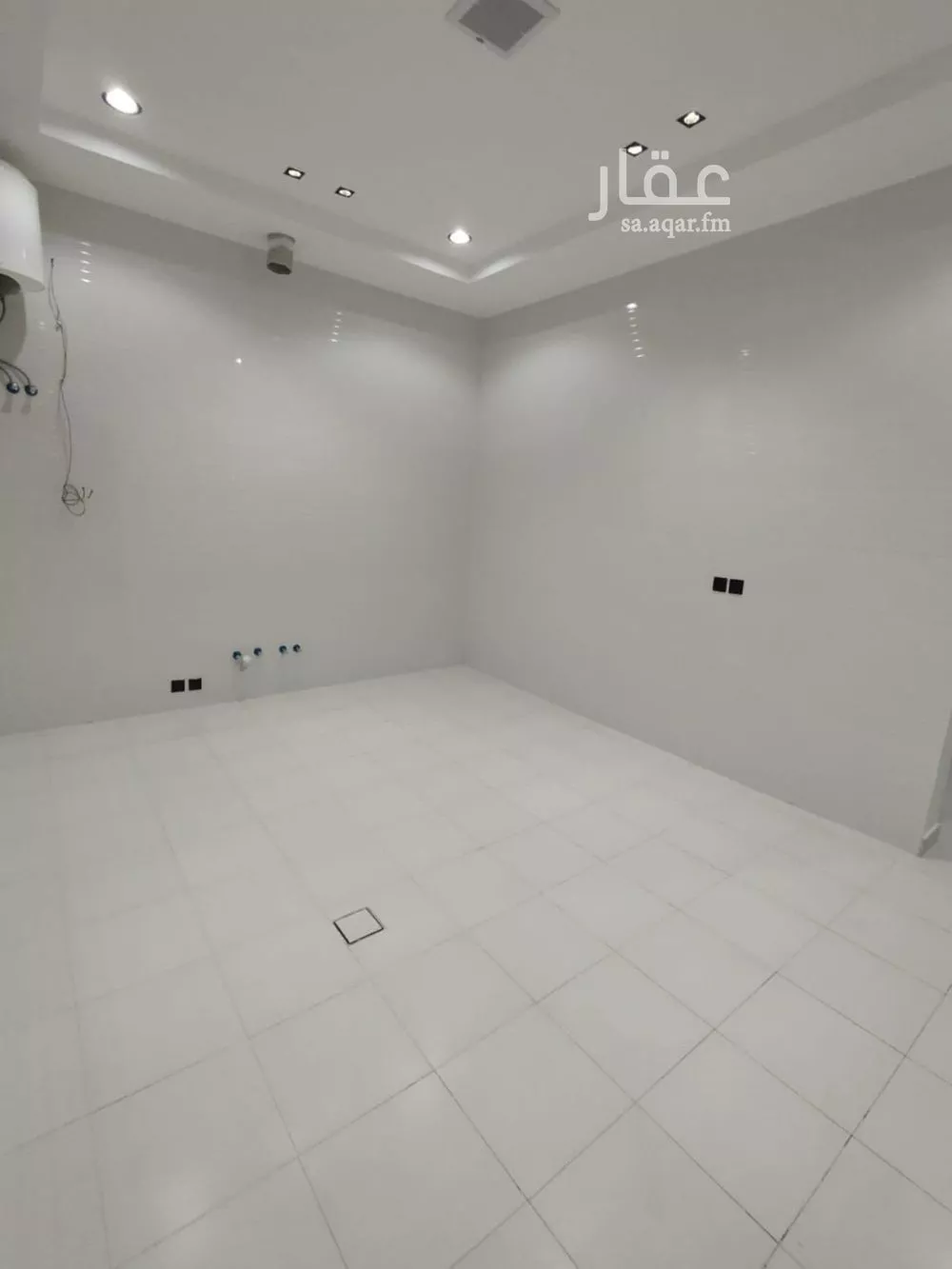 3 bedroom floor in Al Janadriyah 5