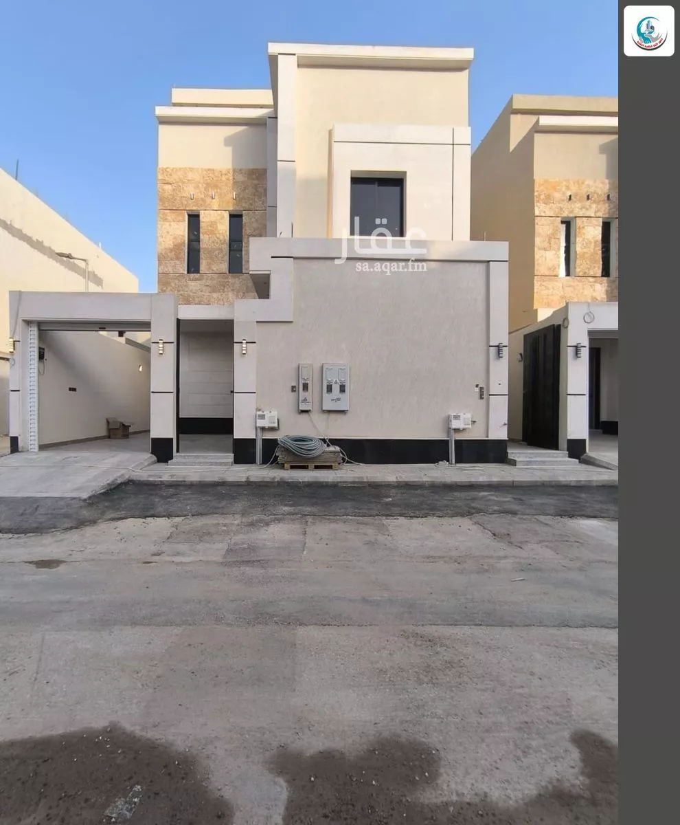 5 bedroom floor in Al Janadriyah 2