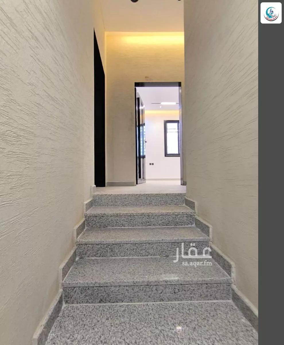 5 bedroom floor in Al Janadriyah 12