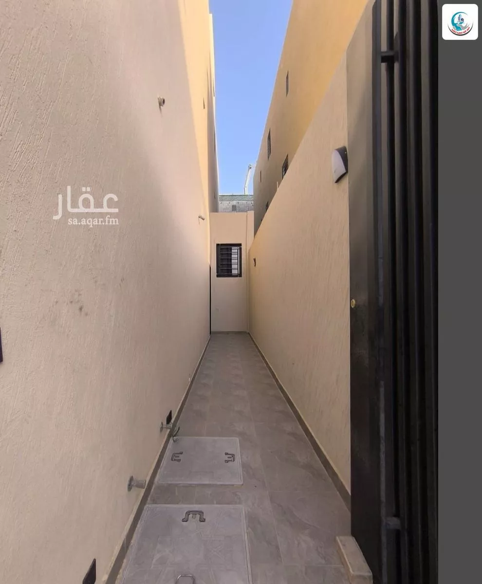 5 bedroom floor in Al Janadriyah 14