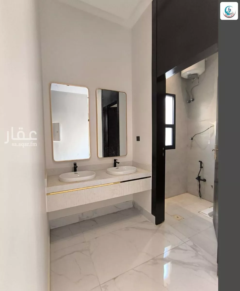 6 bedroom floor in Al Janadriyah 6