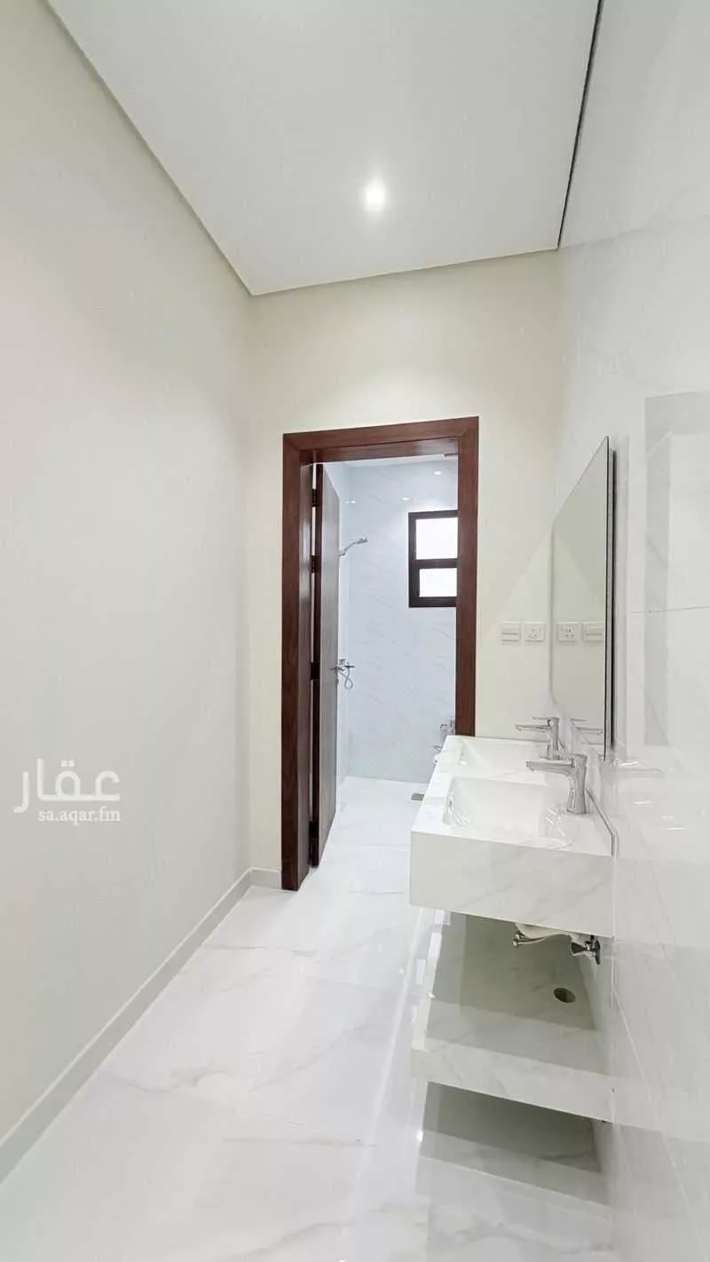 دور 4 غرف في السعادة 7