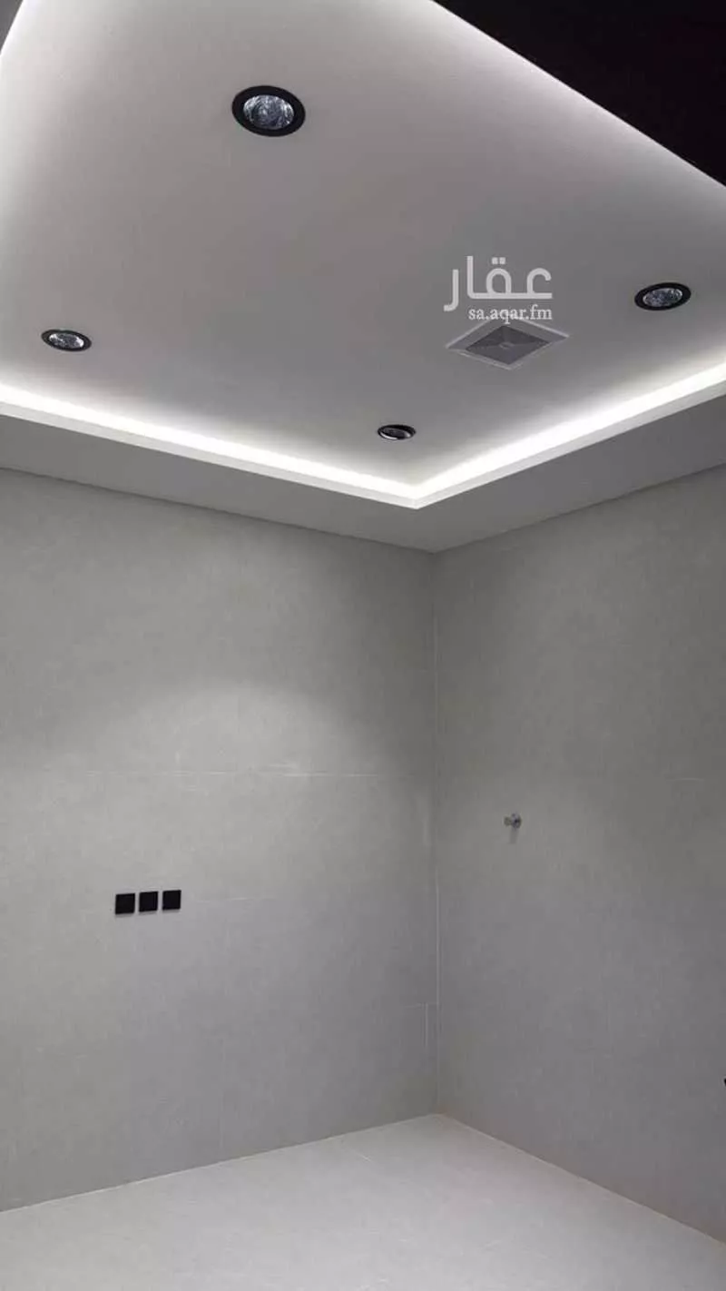 5 bedroom floor in Al Janadriyah 3