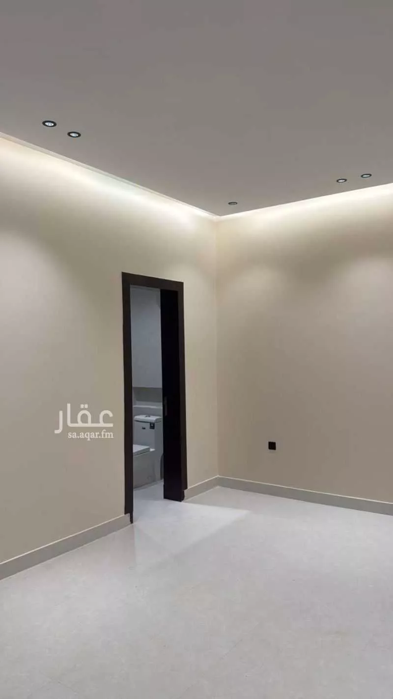 5 bedroom floor in Al Janadriyah 6