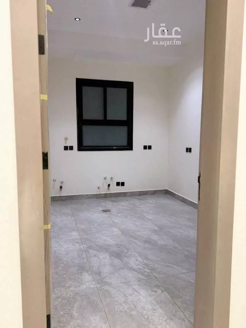 3 bedroom floor in Ishbiliyah 6