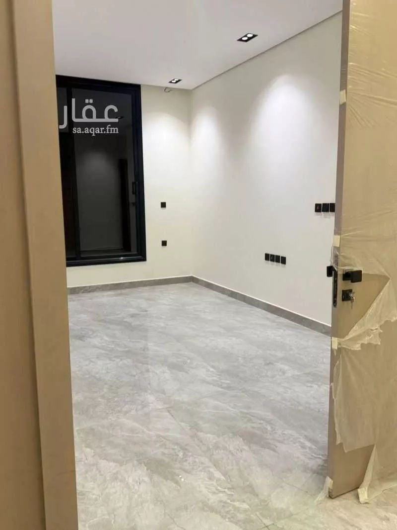 3 bedroom floor in Ishbiliyah 8