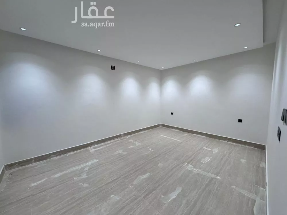 5 bedroom floor in Tuwaiq 2