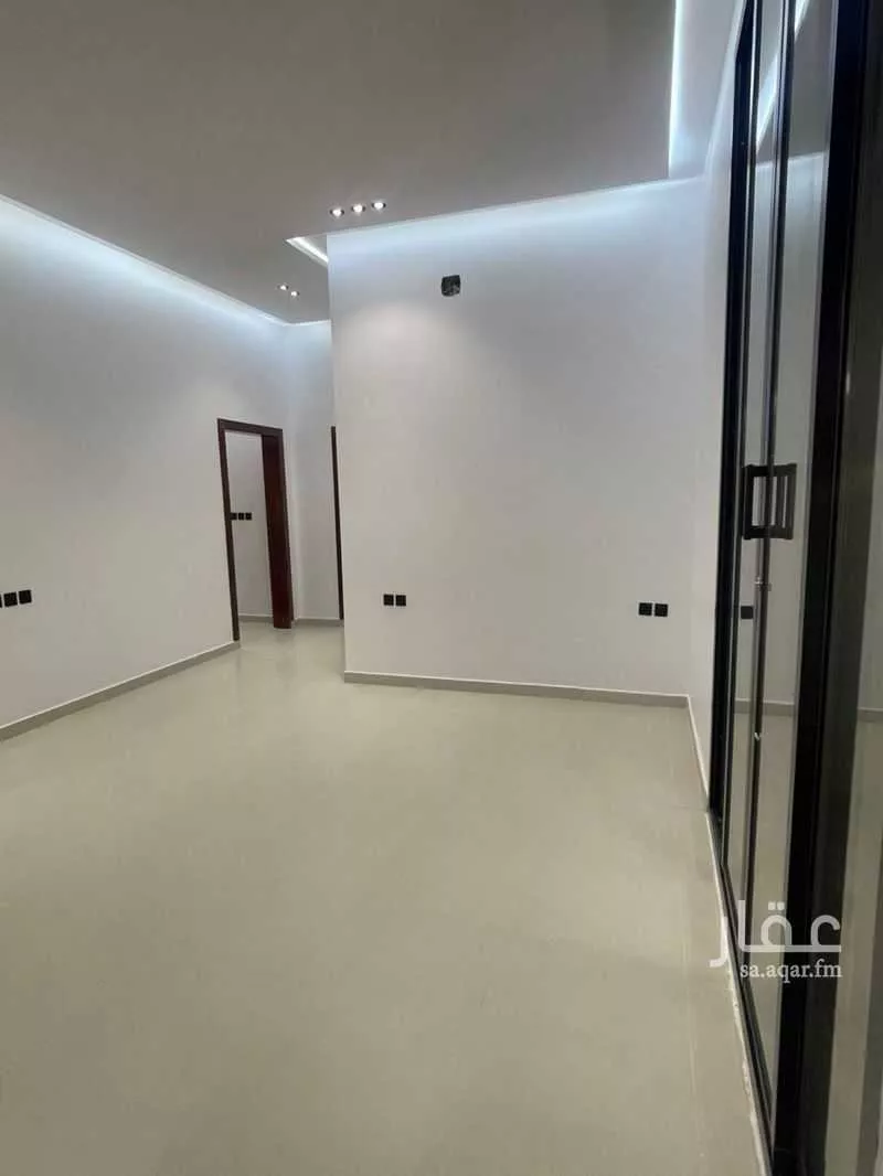 4 bedroom floor in Al Janadriyah 5