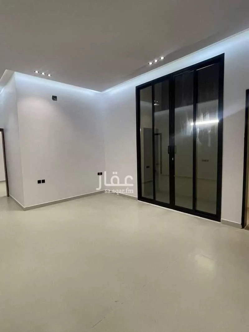 4 bedroom floor in Al Janadriyah 6
