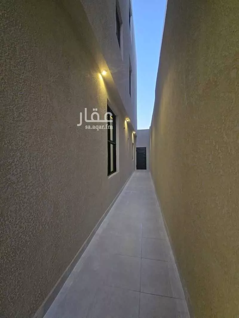دور 7 غرف في الشرق 25
